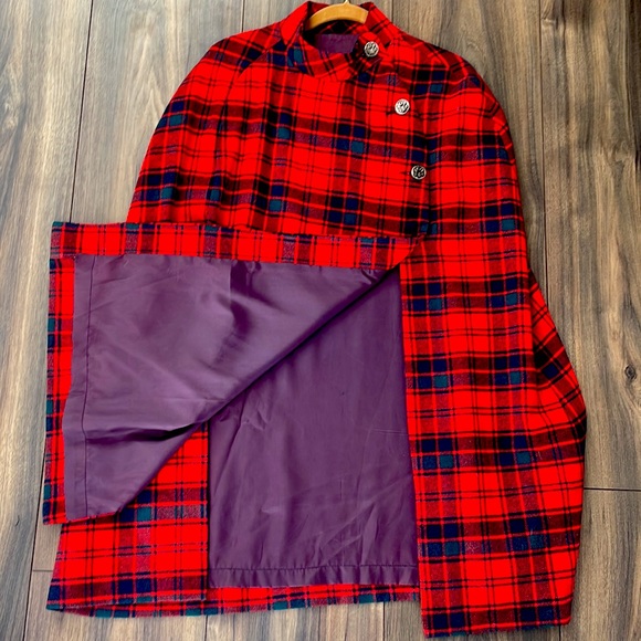Vintage Red Plaid Wool Cape - Picture 3 of 3